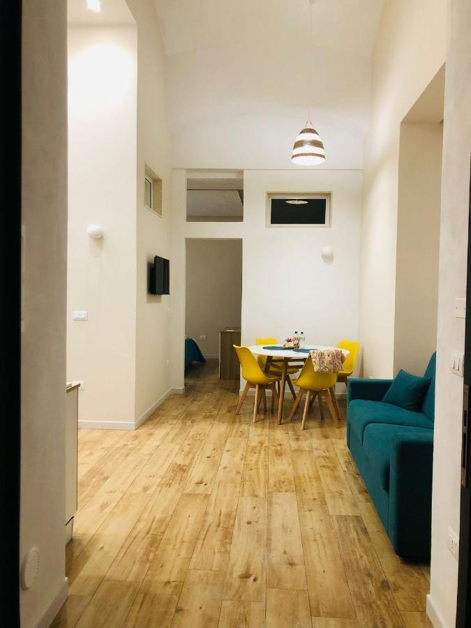 Suites Elifani Marina Trani Bagian luar foto