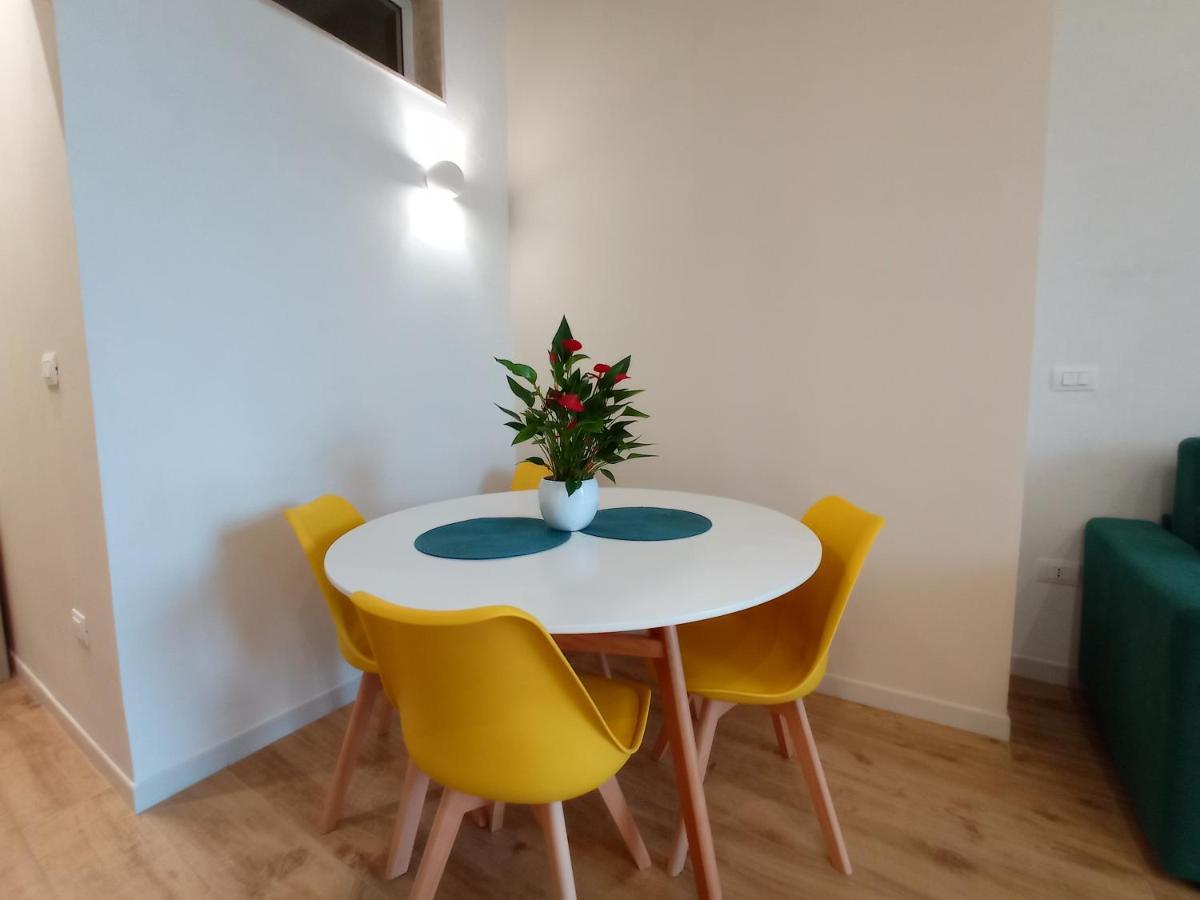 Suites Elifani Marina Trani Bagian luar foto