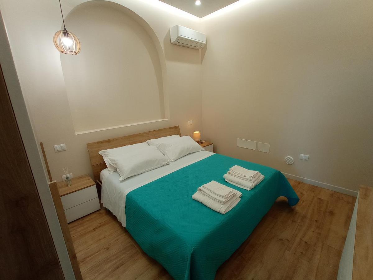 Suites Elifani Marina Trani Bagian luar foto