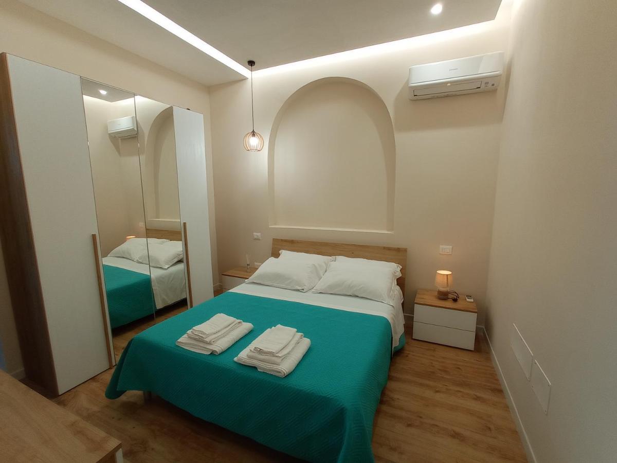 Suites Elifani Marina Trani Bagian luar foto